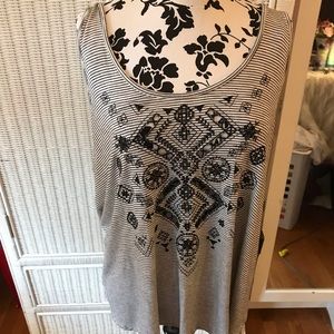 BLACK WHITE STRIPE GEO CUTOUT TORRID TANK SIZE 2x